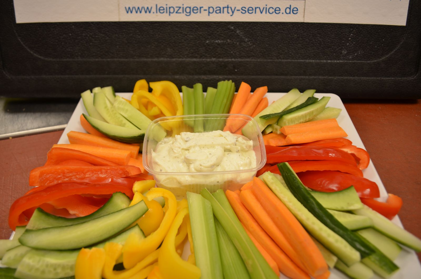 Gemüsesticks (inkl. Dip) | Vorspeisen | Catering | Leipziger-Party ...